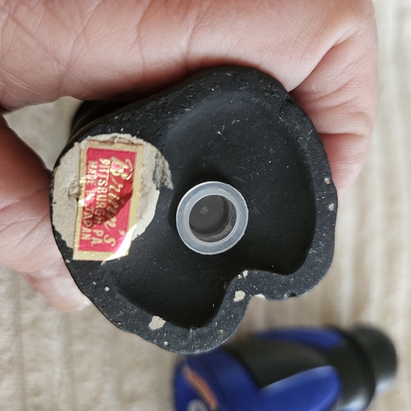 Vintage Amish Couple Figurines in Black and Blue By Brinn - Picture 3 of 3